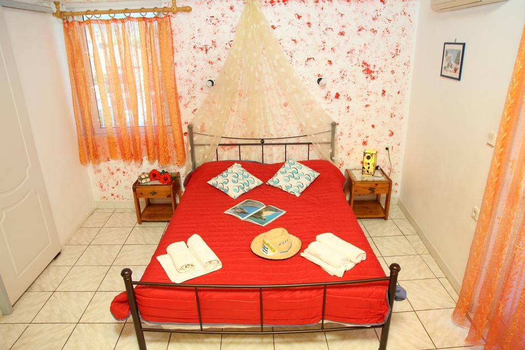 Homer'S Studio Нидри Экстерьер фото